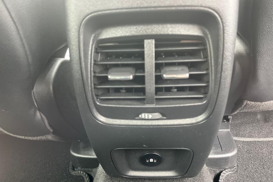 Ford KUGA Photo autoimg-f1038105d0dd90523f74ed9ebef6a9aa76608f5c.jpg