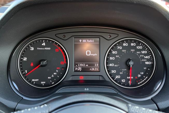 Audi Q2 Photo 15