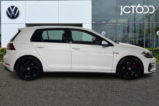 VOLKSWAGEN Golf Photo 4