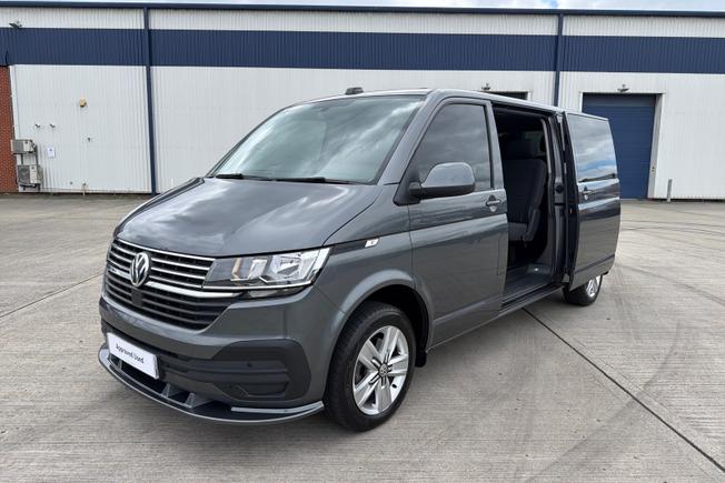 VOLKSWAGEN Transporter Shuttle Photo 33