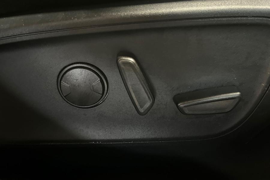 Ford KUGA Photo autoimg-f10e466b30fe295f9fb050a0e12ebffed423f63b.jpg