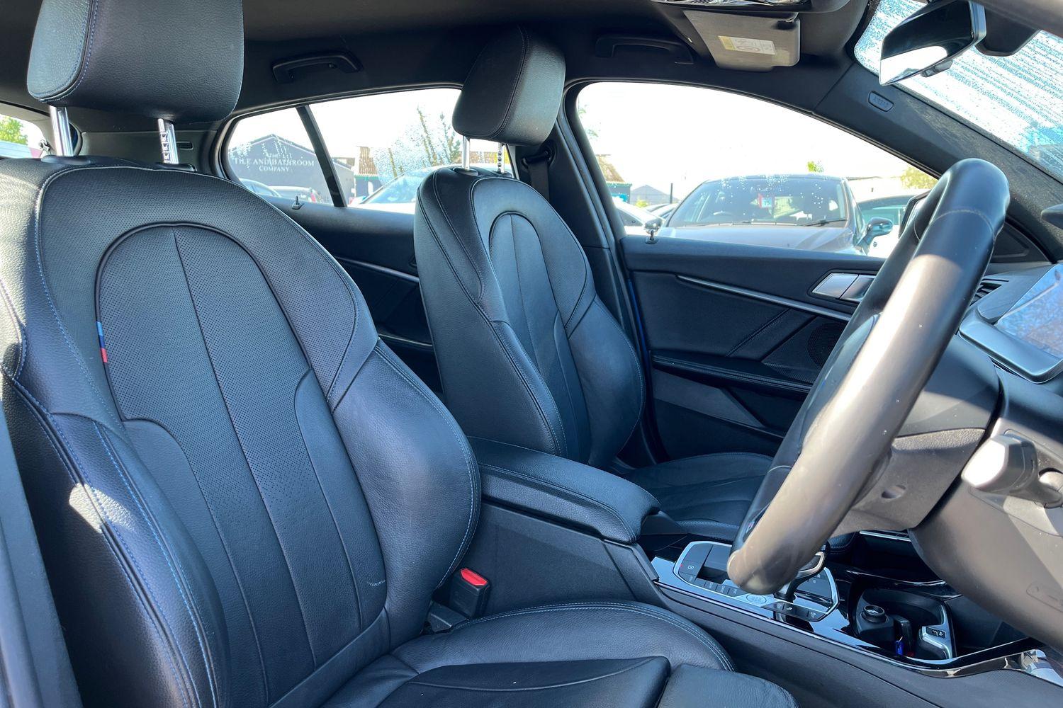 BMW 1 Series Photo 16
