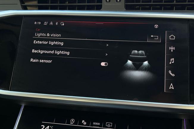 AUDI A6 Saloon Photo 29