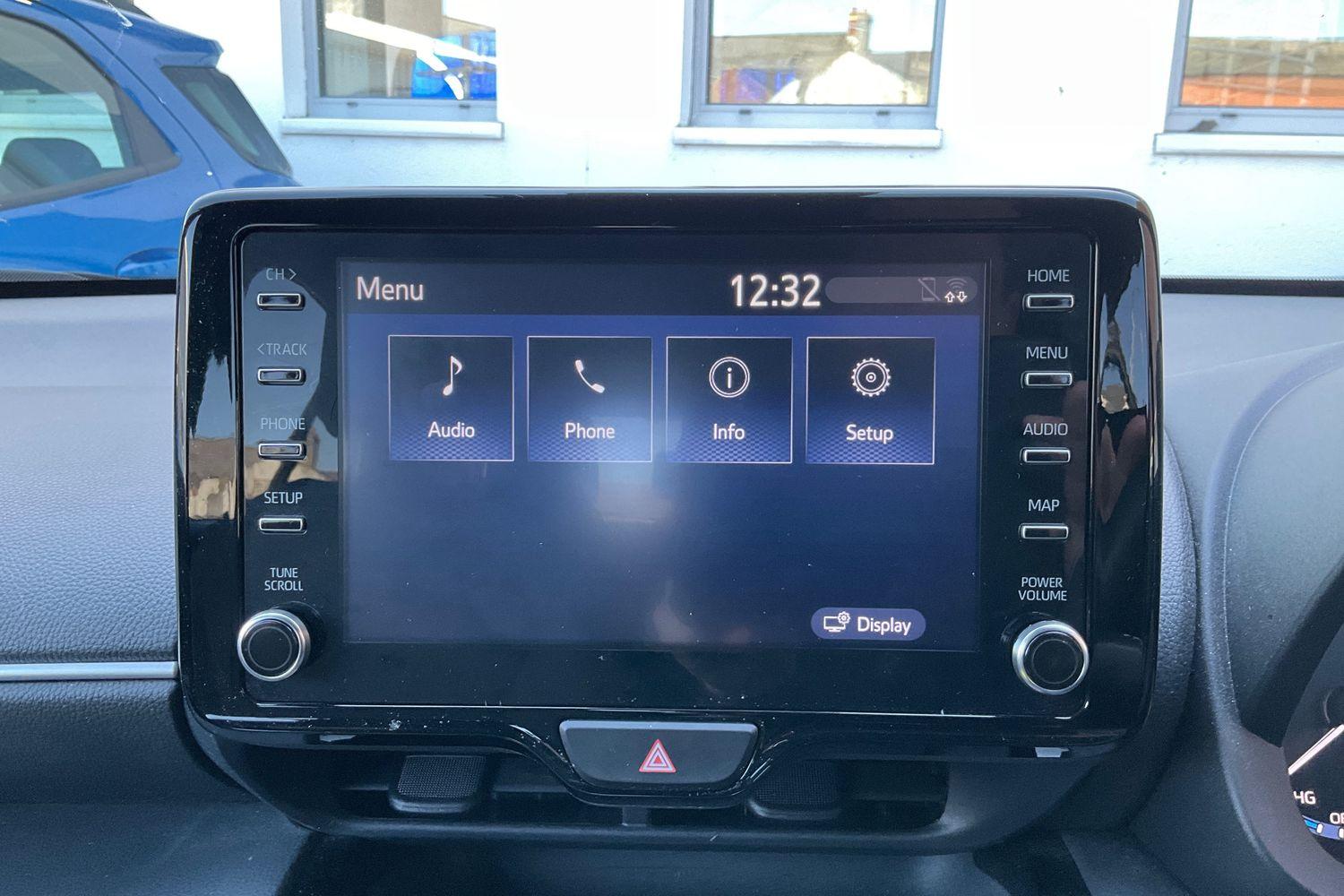 Toyota YARIS CROSS Photo 24