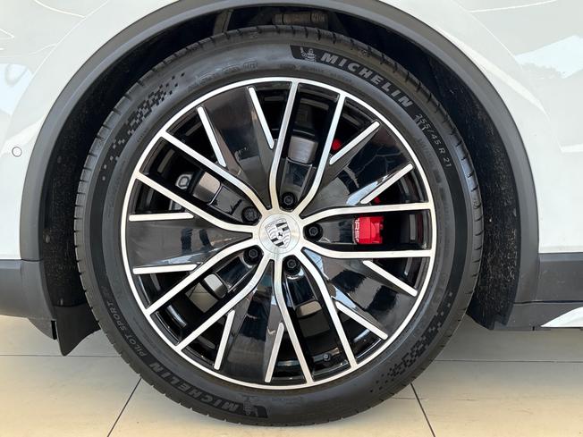 PORSCHE Macan Photo 25
