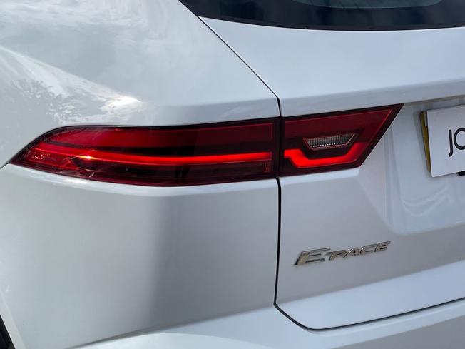 JAGUAR E-PACE Photo 18