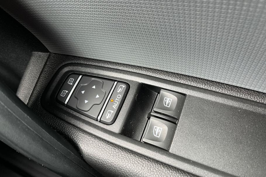 Used NISSAN TOWNSTAR YA23CGE 9