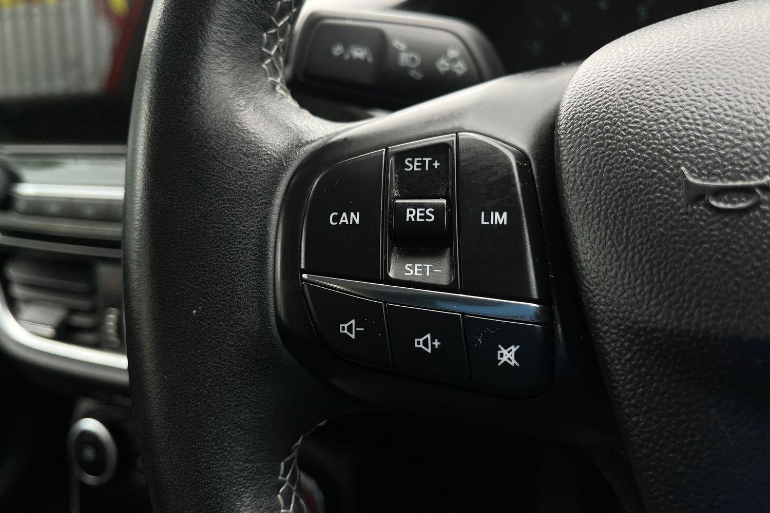 Ford FIESTA Photo 26