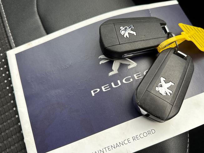 PEUGEOT 2008 Photo 44