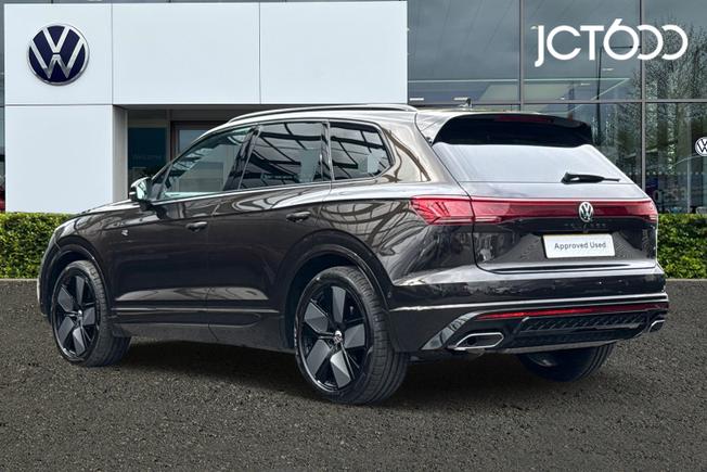 VOLKSWAGEN Touareg Photo 3