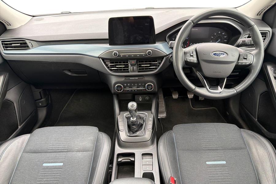 Ford FOCUS Photo autoimg-f124980b71dfc5fd40d8e8b8dc3ec20837b2584f.jpg