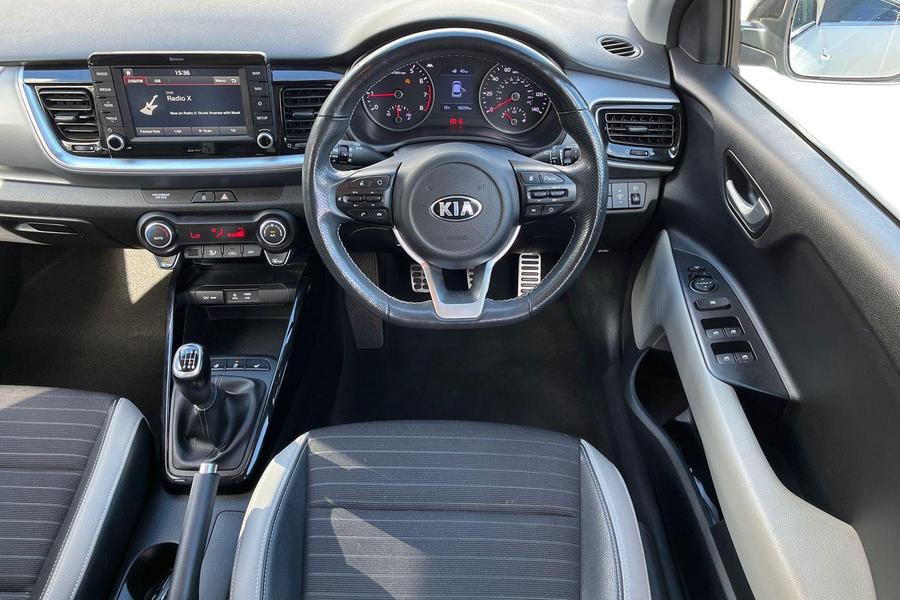 Kia Stonic Photo autoimg-f124a331aa2f51da4e9d11a56b62904bdfbdb60b.jpg