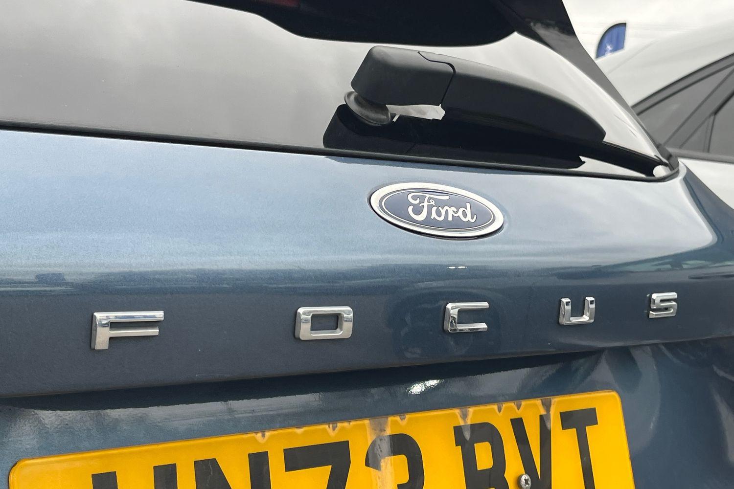 Ford FOCUS Photo 24
