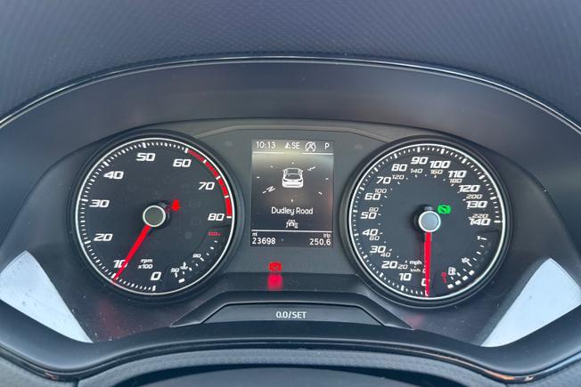 SEAT Arona Photo 15