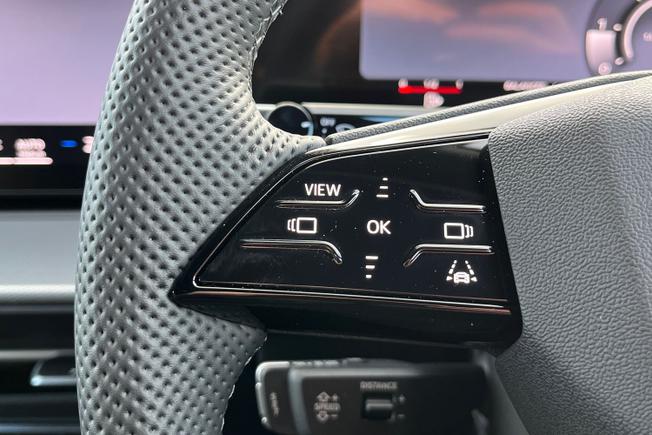 AUDI Q3 Photo 16