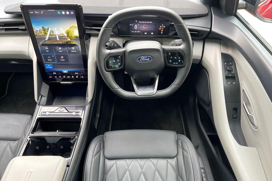 Ford EXPLORER Photo autoimg-f12c8fd3a9ff19364e03b107cd3ad95808bd436c.jpg