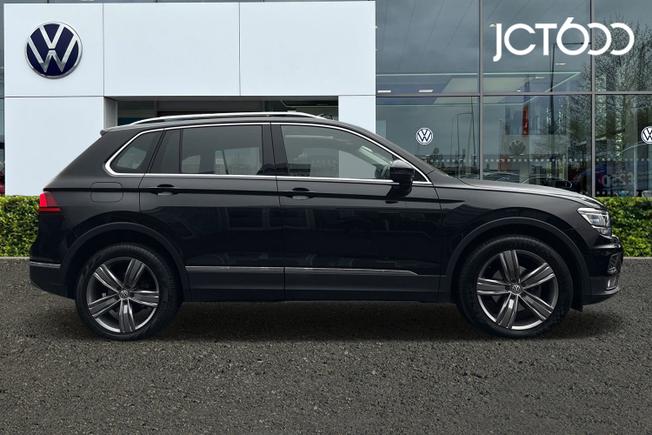 VOLKSWAGEN Tiguan Photo 4