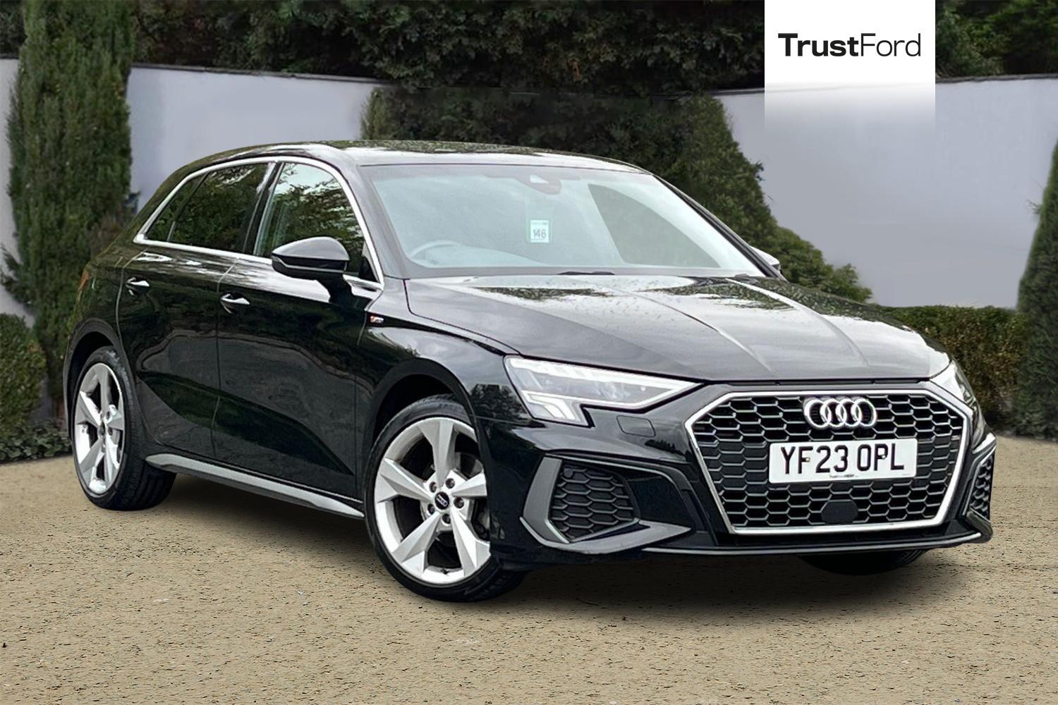 Audi A3 Photo 0