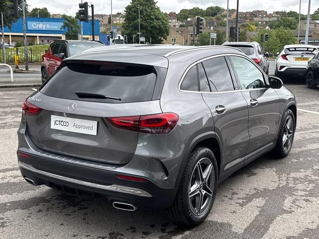 MERCEDES-BENZ GLA Photo 29