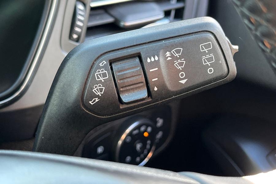 Ford FOCUS Photo autoimg-f13cff9bcedd7eb0c93faa28aeca0ce40cef67dc.jpg