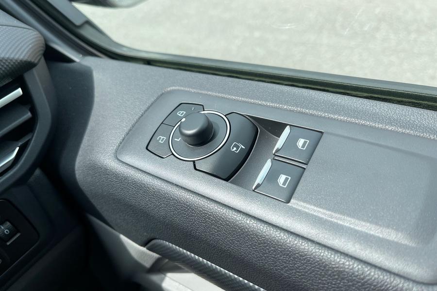 Ford TRANSIT CUSTOM Photo autoimg-f13fd7f930e96262239163d9e64350617b716478.jpg