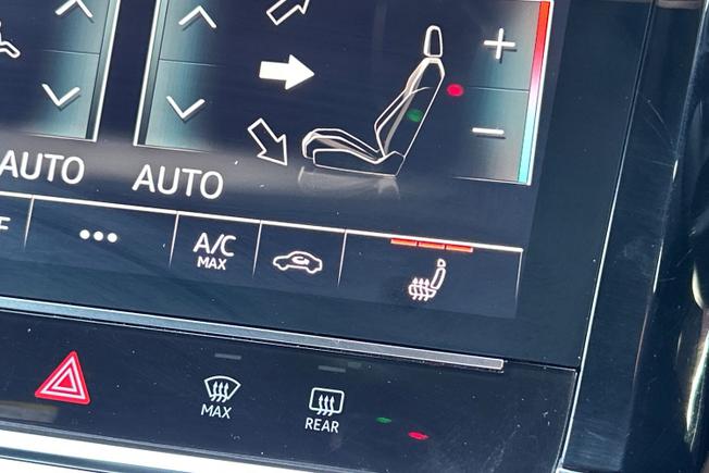 Audi e-tron S Photo 59