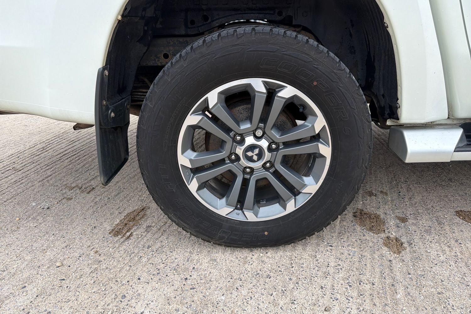 Mitsubishi L200 Photo 14