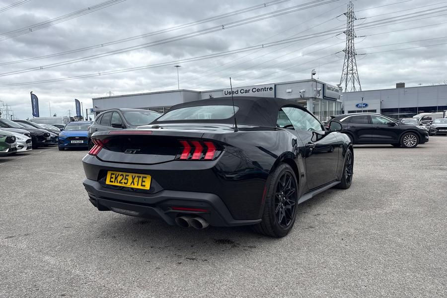 Ford MUSTANG Photo autoimg-f14617c17af2eb802e78d7b6a8f3c9d6f4b87e36.jpg