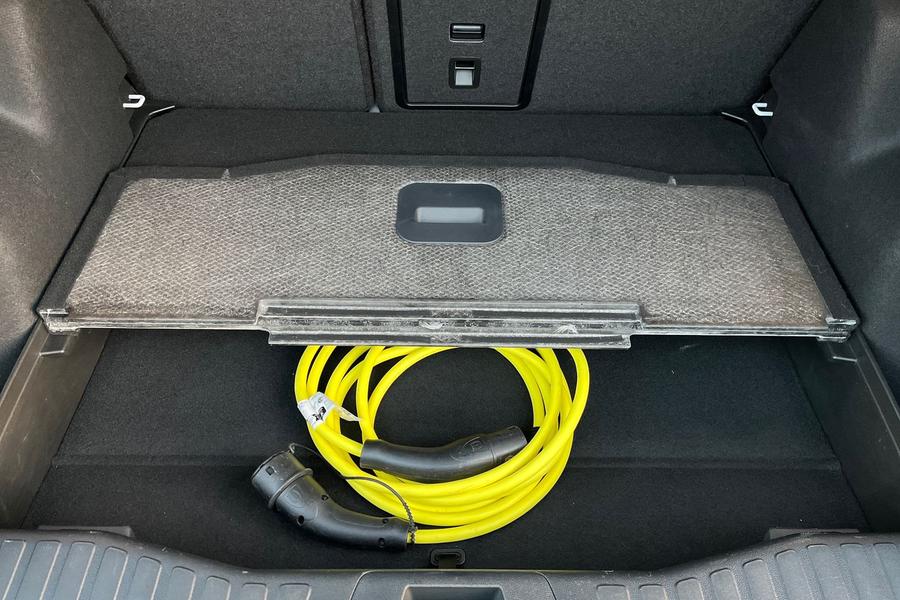 Ford Explorer Photo autoimg-f14b67f4d67966f4a9aa45244cc6c3d518e7c70f.jpg