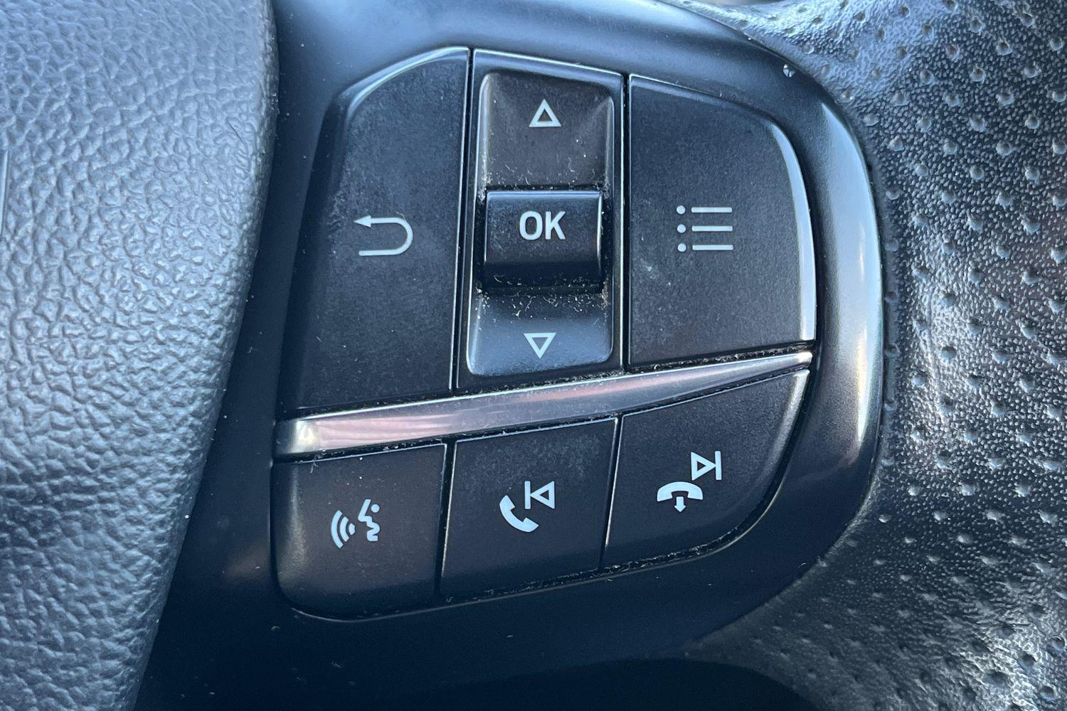 Ford FOCUS Photo 40