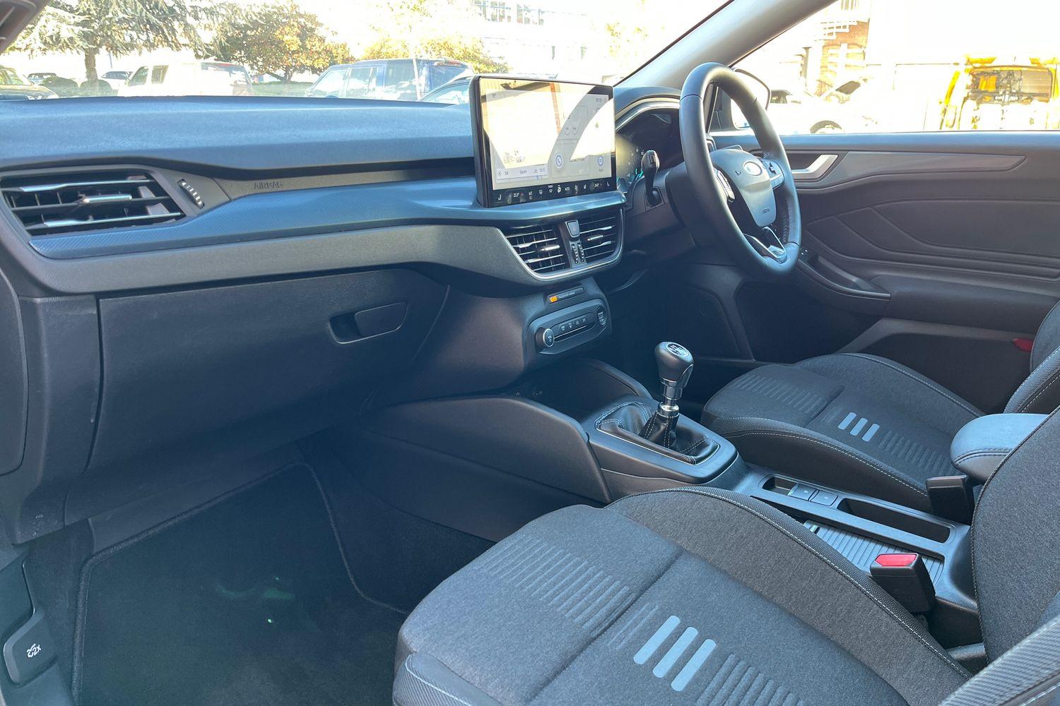 Ford Focus Photo 17
