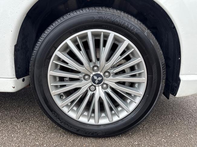 MITSUBISHI Outlander Photo 5
