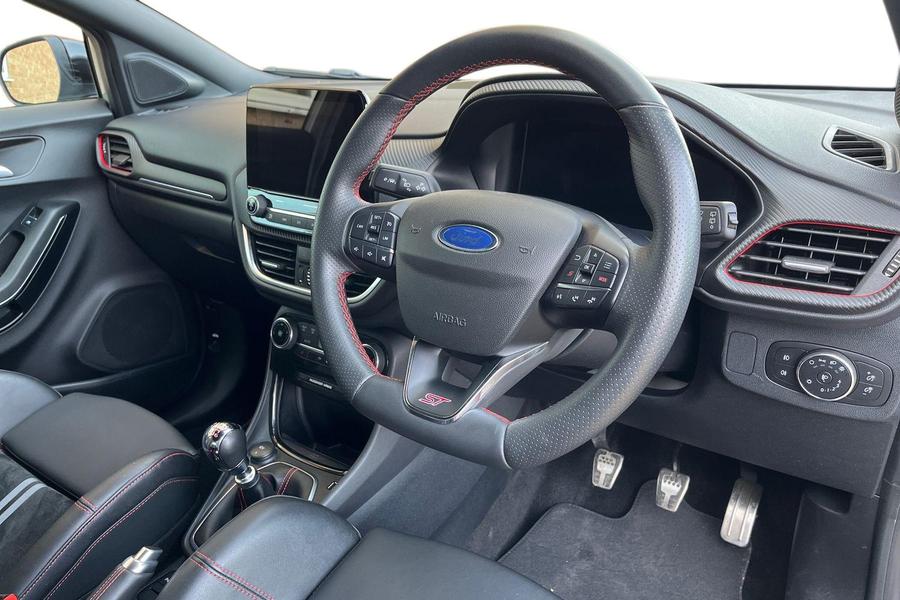 Ford PUMA Photo autoimg-f14f3148b8123452461315e91d3fe41c74f1b6b6.jpg