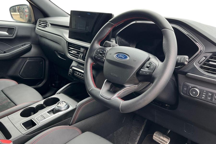 Ford Kuga Photo autoimg-f150590abd27568adc2998e744bcba5b2da8fad3.jpg