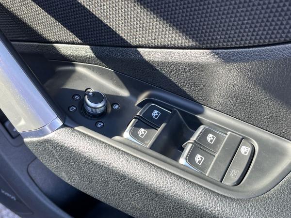 Audi Q2 Photo autoimg-f151a5a20fc4effbe9279f23dd2d8e23b73fad34.jpg