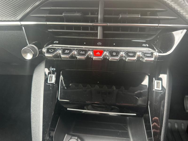 Used Peugeot 208 NU25ODK 24