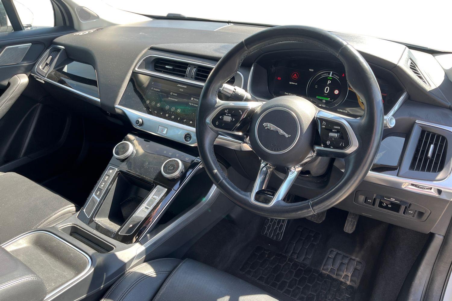Jaguar I-PACE Photo 8