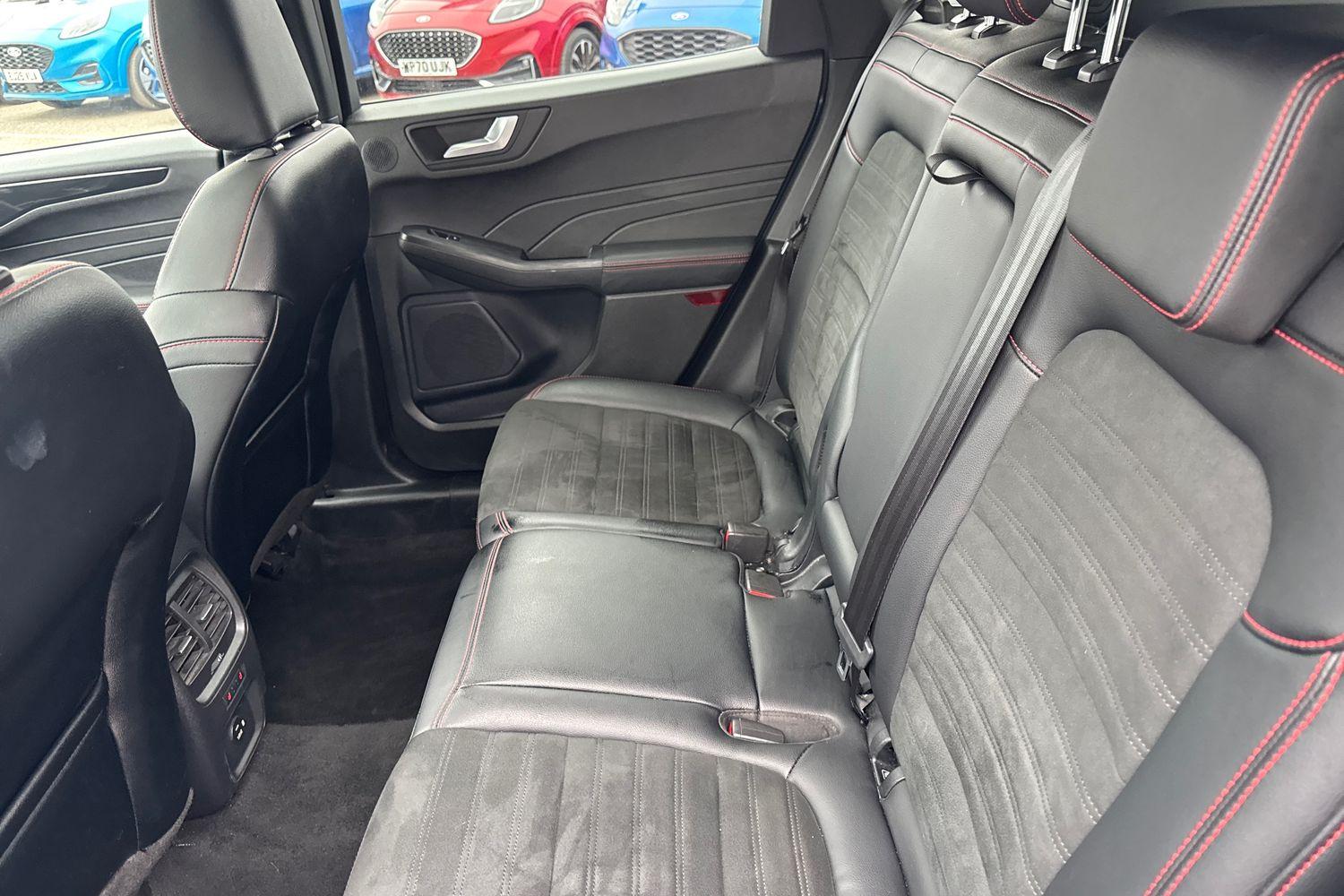 Ford KUGA Photo 19