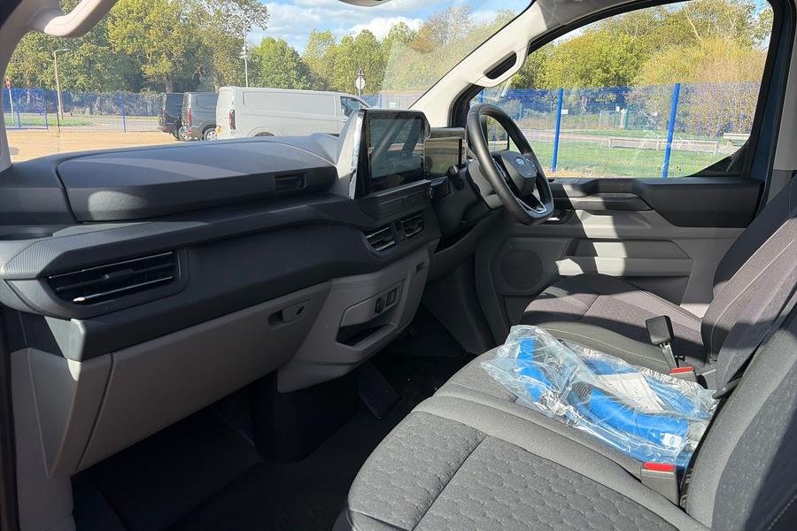 Ford TRANSIT CUSTOM Photo autoimg-f15c714f1ae72dd8321e630de0a20b6feeaa2d8f.jpg