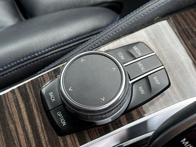 BMW 5 Series Photo 34
