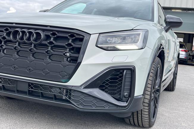 AUDI  SQ2 Photo 56