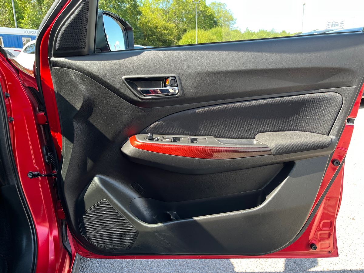 Suzuki Swift Photo 26