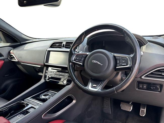 JAGUAR F-Pace Photo 6