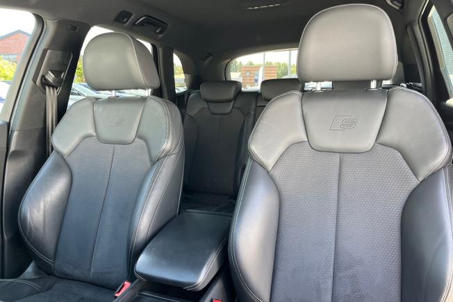 AUDI Q5 Photo 21