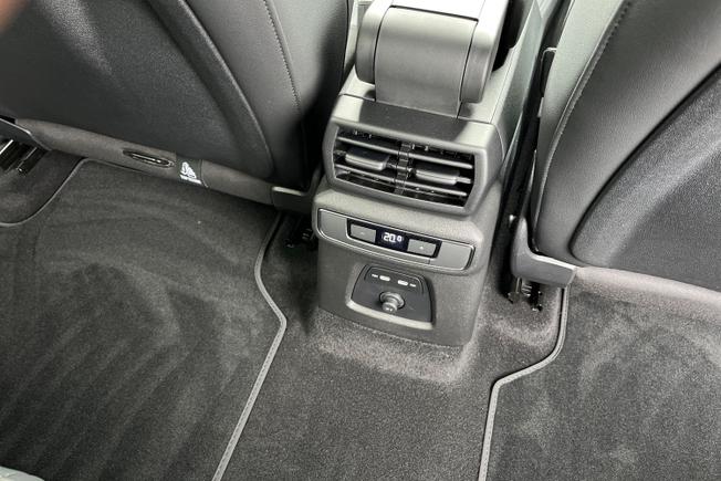 AUDI Q4 E-Tron Photo 58