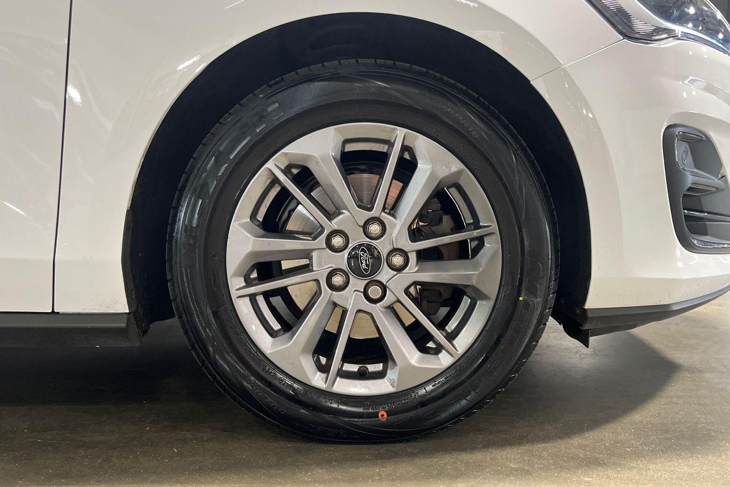 Ford FOCUS Photo 7