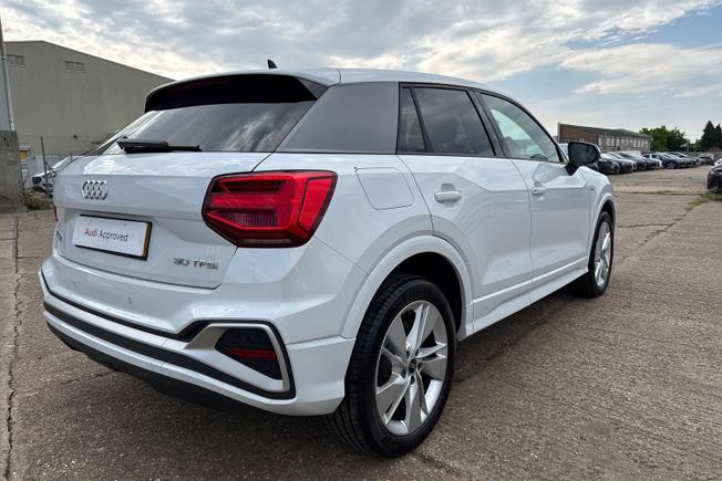 AUDI Q2 Photo 42
