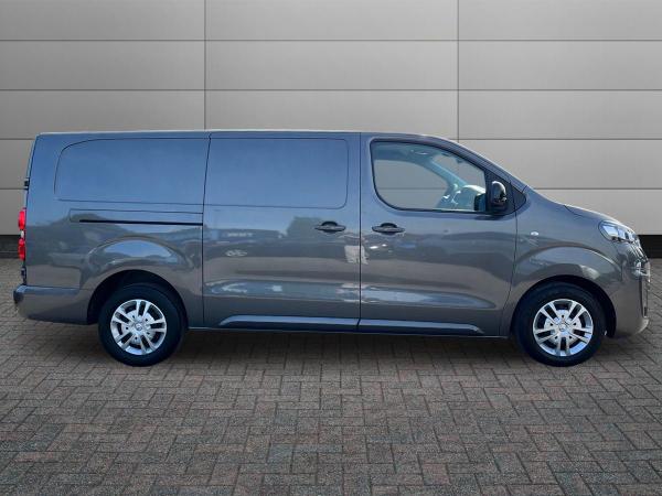 Vauxhall Vivaro Photo autoimg-f16a64282d1a375df959f5ee7e687df9766e6cf9.jpg