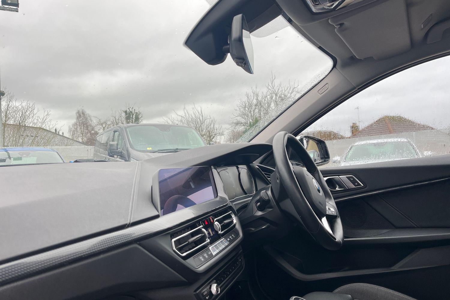 BMW 1 SERIES Photo 17