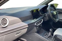 SEAT Arona Photo 2